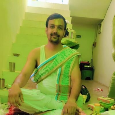 Acharya Dhananjay Pathak Ji